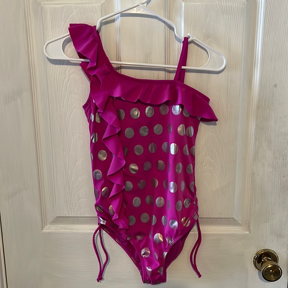 Girl's bathing suit